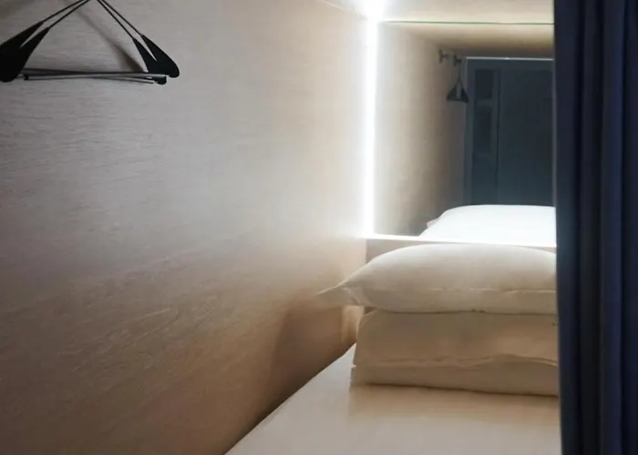 L Young Capsule Myeongdong Hôtel capsule Séoul